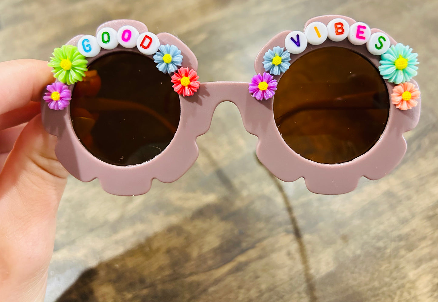 Good vibes sunnies